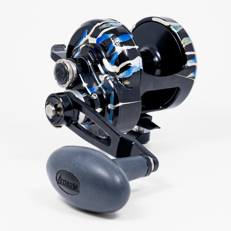 https://api.jandh.com/image/resize/media/upload/product/2299/Accurate-Dauntless-Lever-Drag-Reels-ACCUCOLORS.jpg?q=85&path=media%2Fupload%2Fno_image%2Fnoimage.png&w=767&h=767