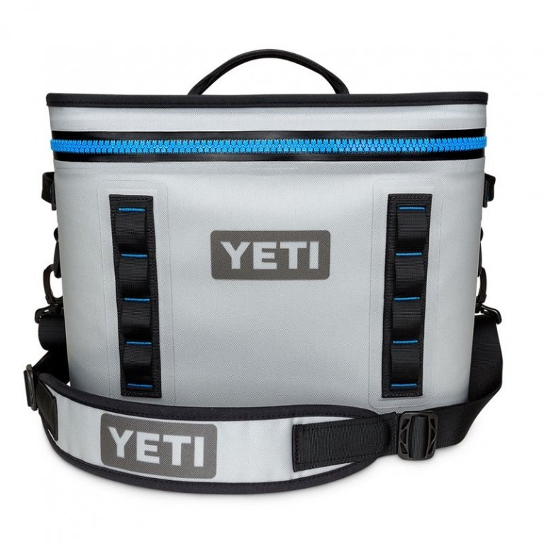 YETI 20 Cans Hard Sided Cooler, Navy Blue 